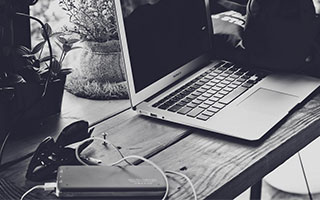 九游电竞平台官网-莱万状态火热，连续7场在德甲破门，莱万2020集锦